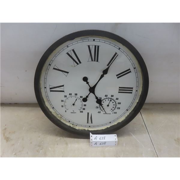 Clock With Temperature And Humidity, 15 1/2" Diameter.
