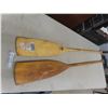Image 1 : 2 Wooden Paddles.