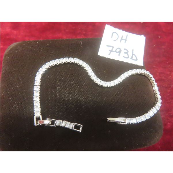 New Platinum-Plated 2.5 mm Princess-Cut Tennis Bracelet, Adjustable 7"-8".