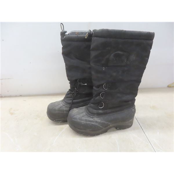 Sorel Boots, Size 7.