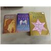 Image 5 : 35 Novels - Authors Include Mary Higgins Clark, Marian Keyes, And Michael Connelly.
