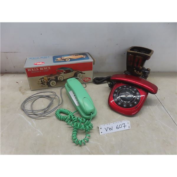 Rolls-Royce Phantom II Radio With Original Box; 2 Novelty Phones; And A Ceramic Antique-Car