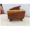 Image 7 : Esquire Redwood Shoe-Shine Box With Accessories.