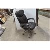 Image 1 : Executive Swivel/Rolling Office Chair, Leather/Leather Style 