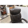 Image 2 : Executive Swivel/Rolling Office Chair, Leather/Leather Style 