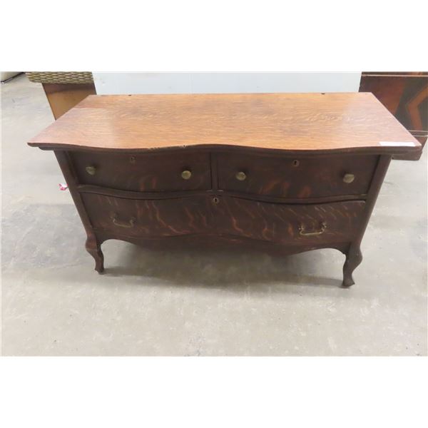 Oak Window Dresser with Serpentine Front 26'' x 47'' x 20'' 