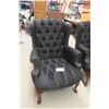 Image 3 : 2 Matching Button Back Living Room Arm Chairs 