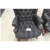 Image 5 : 2 Matching Button Back Living Room Arm Chairs 