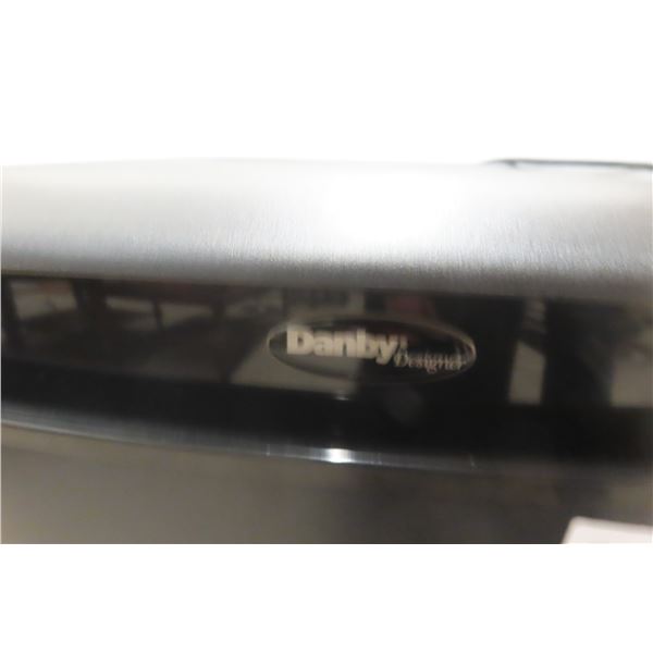 Danby Bar Fridge 27'' x 18'' x 18'' 