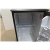 Image 5 : Danby Bar Fridge 27'' x 18'' x 18'' 