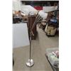 Image 5 : Modern Floor Lamp with 5 Flexible Necks 