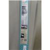 Image 5 : Curtain Rod 48'' - 84'' , Table Lamp with Prisms 