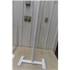Image 2 : Safety Pullup Bar/Post