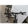 Image 2 : Variable Speed Pedal Bike 25'' 