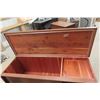 Image 3 : Cedar Chest 27'' x 51'' x 18'' 