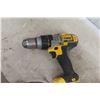 Image 3 : 4 Dewalt Cordless Tools & 1 Charger : Drill, Reciprocating Saw, 