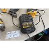 Image 6 : 4 Dewalt Cordless Tools & 1 Charger : Drill, Reciprocating Saw, 