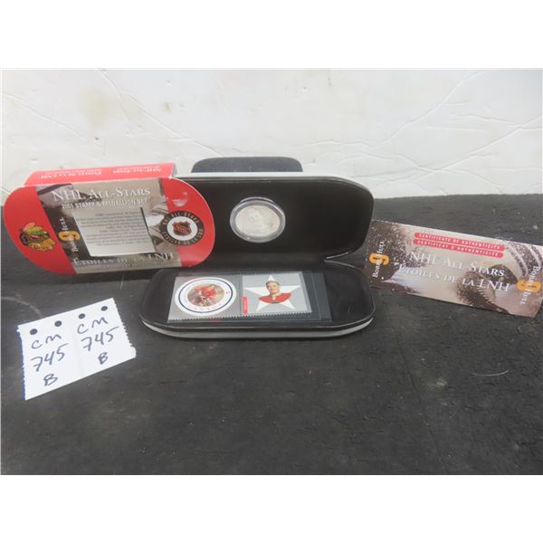 Chicago Blackhawks Bobby Hull Stamp and Medallion Set