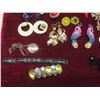 Image 2 : Assorted Vintage Fashion Jewellery.