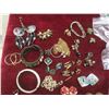 Image 3 : Assortment of Vintage Fashion Jewellery Including Bracelets, Earrings, and Necklaces, and More