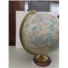 Image 5 : Vintage 12"-Diameter Globe Master World Globe