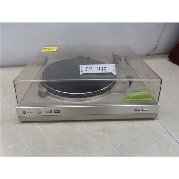 Dual CS 607 Direct-Drive Turntable with Dust Cover (Working)
