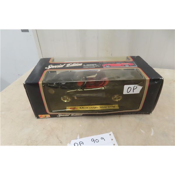Maisto Mustang Mach 111 Diecast 1:18 Scale in Box 