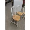 Image 4 : 4 Country Style Wood Kitchen Chairs 