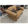 Image 2 : Love Seat 60'' Wide 