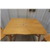 Image 3 : Childs Table 21'' x 25'' x 21'' with 2 Chairs 