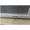 Image 2 : Panasonic Microwave 