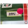 Image 8 : CASTROL Combo (2) : - Wakefield Castrol 2-Stroke Cycle Motor Oil One Imperial Quart Tin (8"H x 4-1/2
