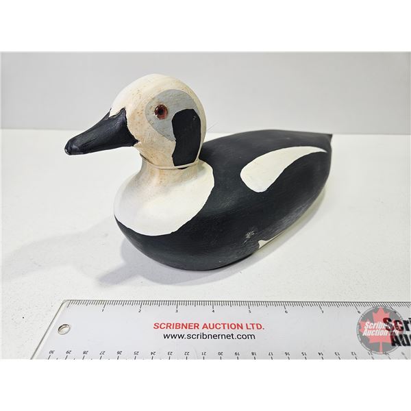 DUCK DECOY : Wooden & Signed (Consignor Tag ~ Bob Lee : Old Squaw : Baton N.H. 2007)  (Measures : 5-