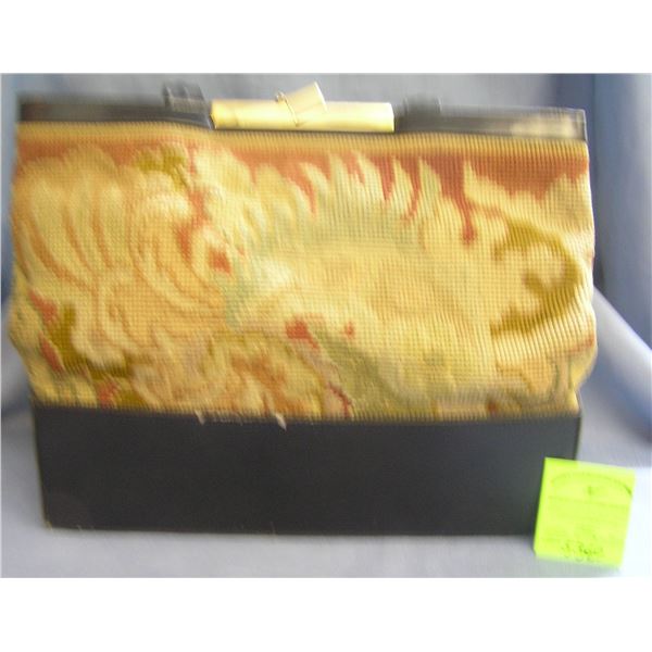 Vintage high quality embroidered hand bag