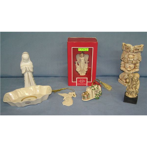 Group of 7 collectible pieces