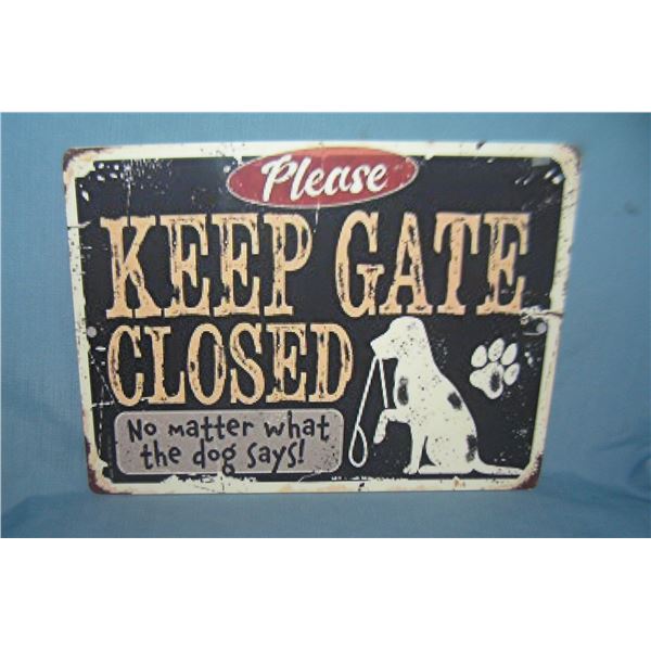 Please keep gate closed retro style advertising sign printed on PVC hard board
