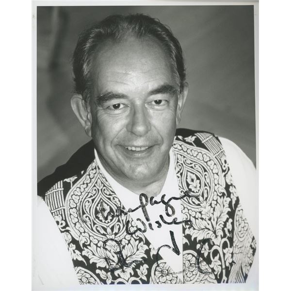 Lifestyles Of The Rich And Famous Robin Leach signed photo