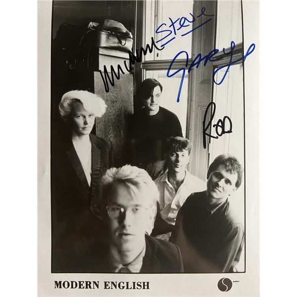 Modern English signed photo. GFA authenticated