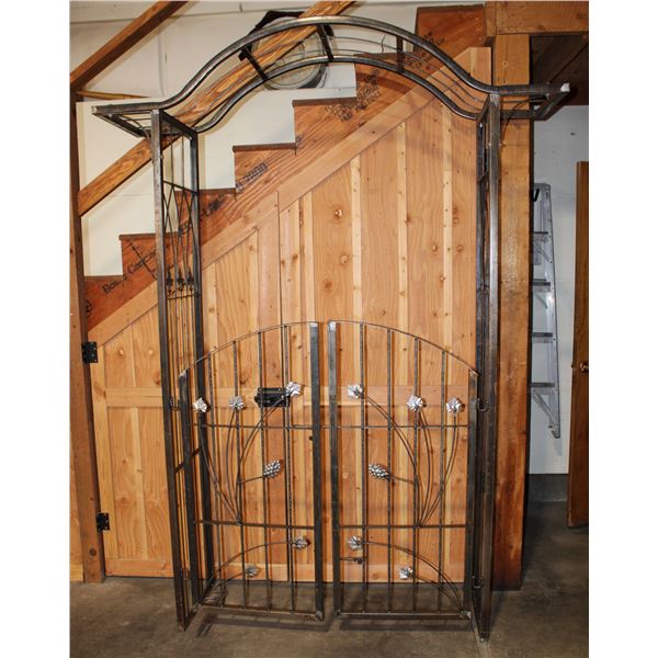 Heavy Duty Metal Archway With Double Gates- Stakes- 96" X 70" X 18"