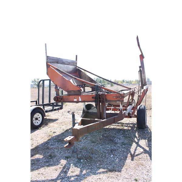 Dewese Super Slicer Round Bale Feeder- Hydraulics Are Intact- Worked Last Time Used- Pretty Fair Con