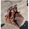 Image 2 : Ford 3 Point Bucket- 30" X 28"