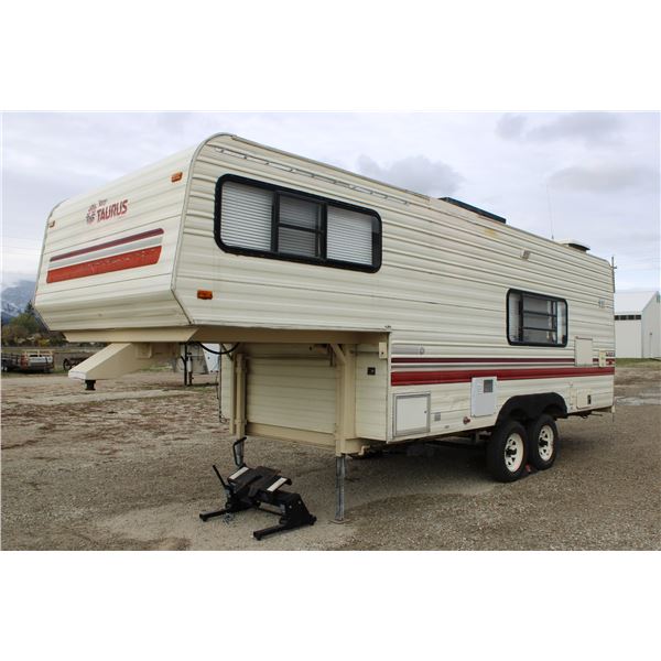 1988 Terry Taurus 5th Wheel 22' Travel Trailer- Solar Panel- New Hot Water Heater