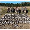 Image 1 : 2 person 1 day New York September Canada goose hunt