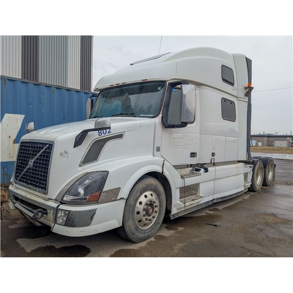 2013 VOLVO VNL 780