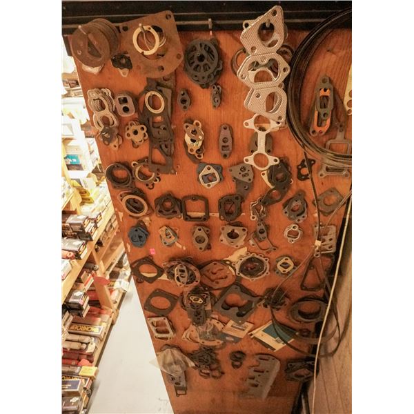 PEGBOARD LOT – GASKETS & SEALS
