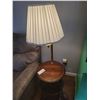 Image 1 : Table, Lamp Combo A
