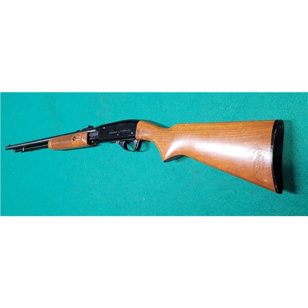 Remington Fieldmaster Model 572 .22 Cal Pump Rifle
