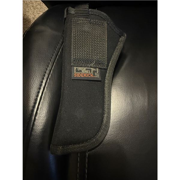 Uncle Mike’s SIDEKICK Nylon Pistol Holster (Black) - Size 7