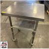Image 1 : EFI 30" X 30" X 29" S/S WORK TABLE ON CASTORS W/
