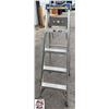 Image 1 : BAILIFF SEIZURE: 5' ALUMINUM LADDER